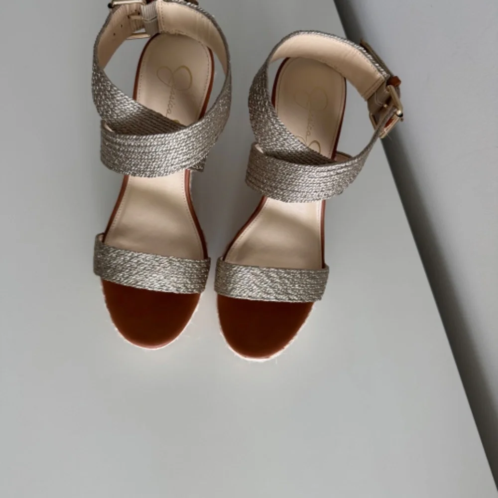 Jessica Simpson Gold Espadrille Wedges Sandal Size 8.5 - Picture 8 of 8